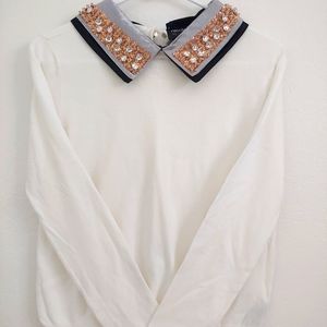 White sweater with fancy collar